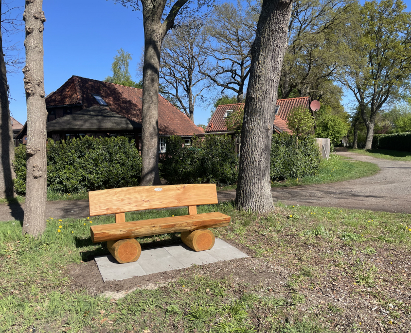 Neue Bänke im Tannenweg, Seemannsweg und an der Kreyenhooper Straße