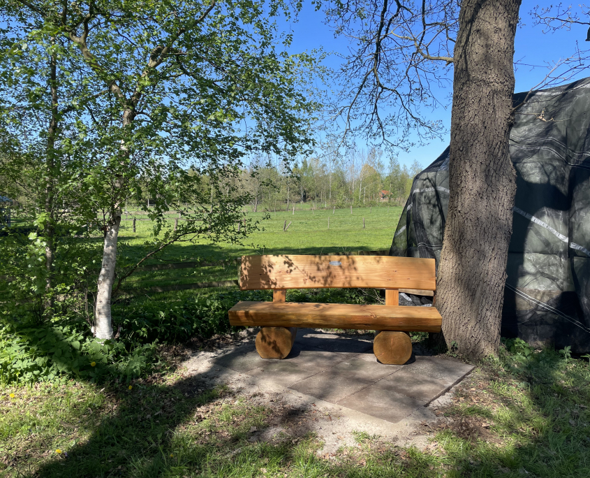 Neue Bänke im Tannenweg, Seemannsweg und an der Kreyenhooper Straße